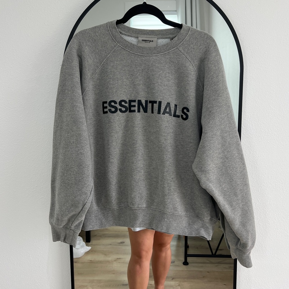 FOG Essentials sweatshirt